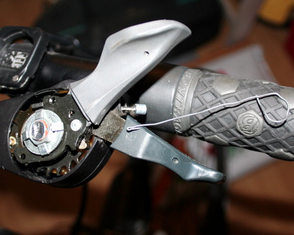 inside shimano gear shifter